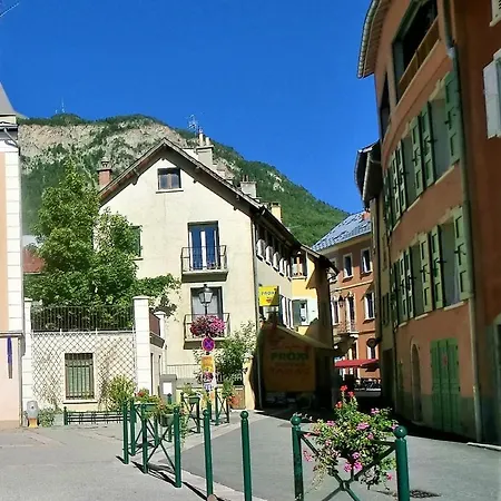 Apartment Lou Filadour 6 Personnes 1er Etage